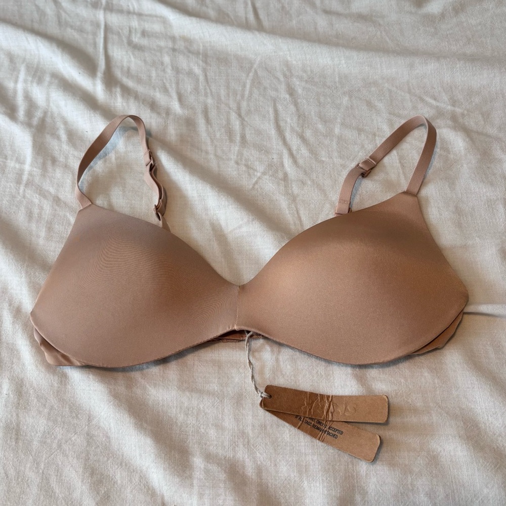 NWT Skims Wireless Bra in Tan 34B